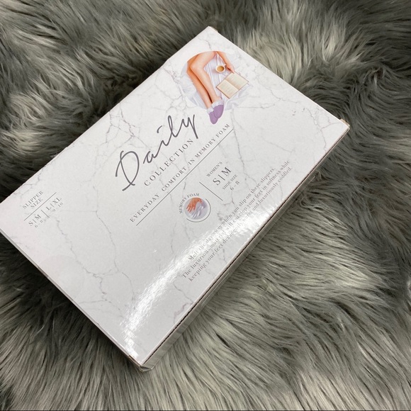 Daily Collection Womens Slippers Beige - Picture 3 of 3